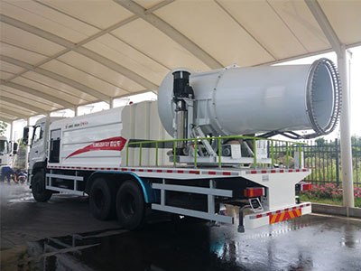 车载式雾炮机与洒水车对比具体有什么优势？