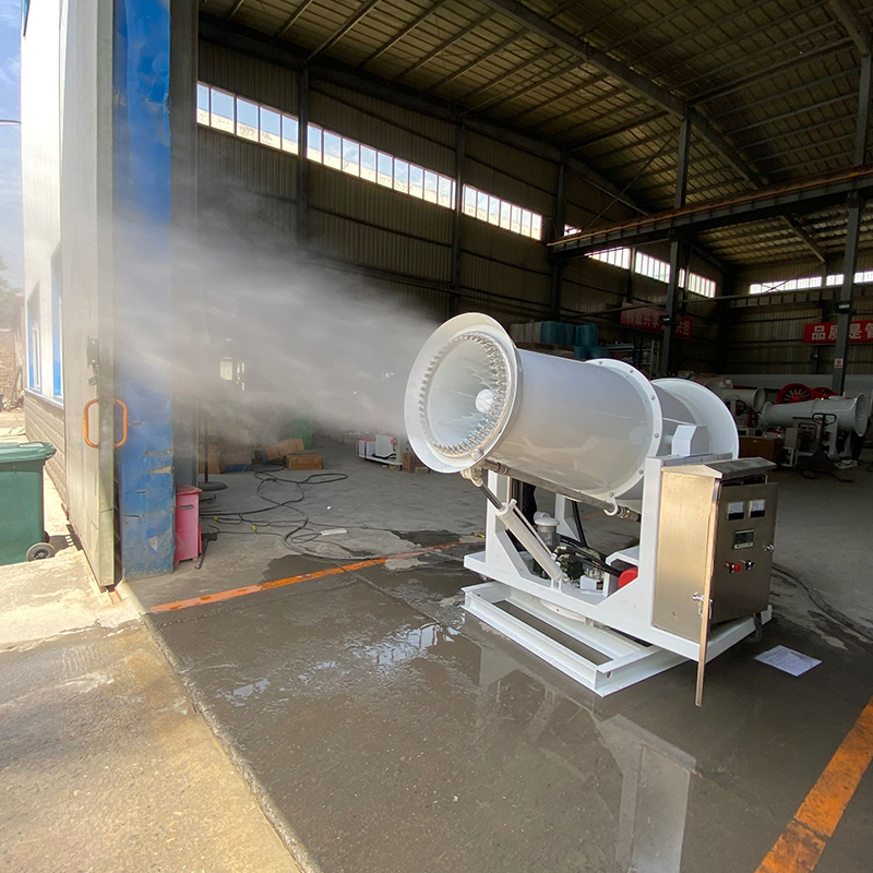 建筑工地扬尘选远程除尘雾炮.jpg