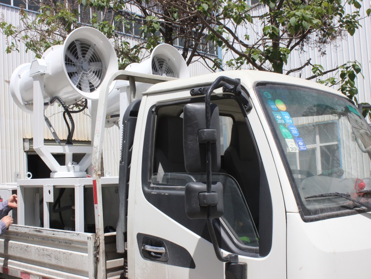 抗洪救灾-客户购置郑通雾炮机助力灾后重建工作发货实拍