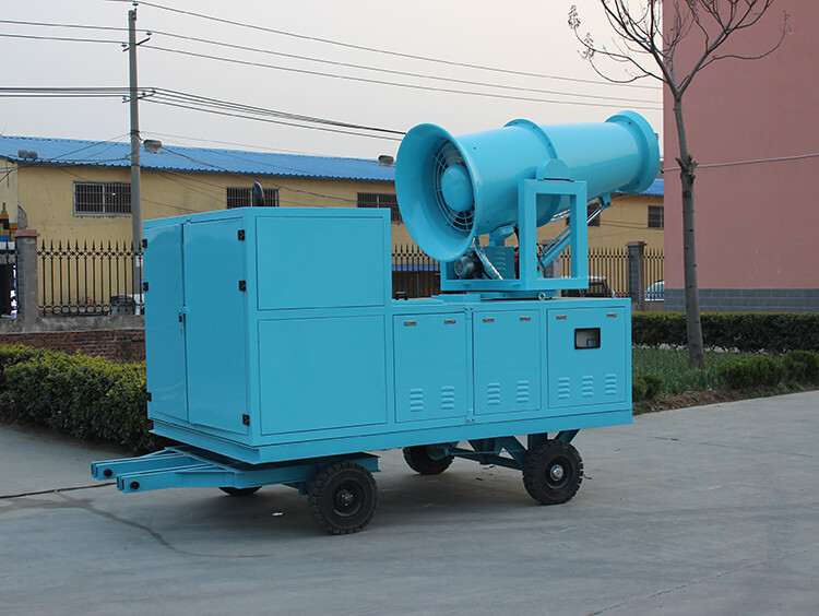 郑通研发1T水箱牵引式雾炮机实拍