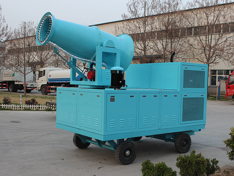 郑通研发1T水箱牵引式雾炮机实拍