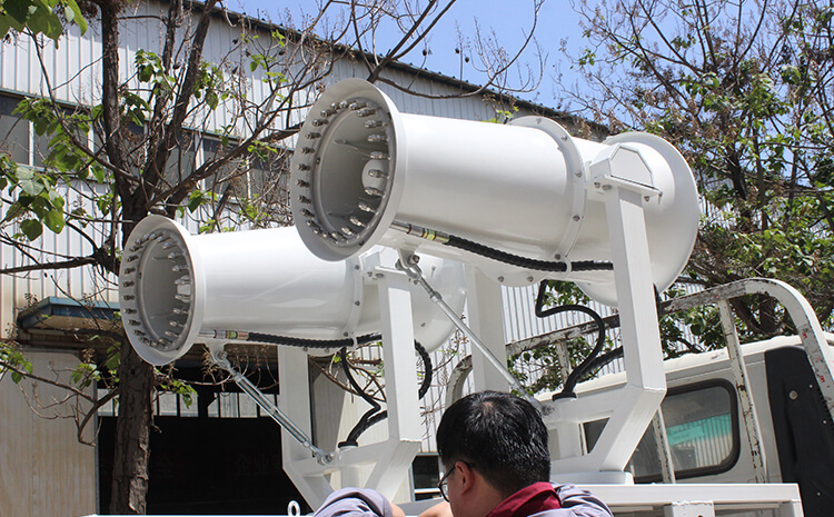 关于30米雾炮机使用要求是什么？该如何操作？