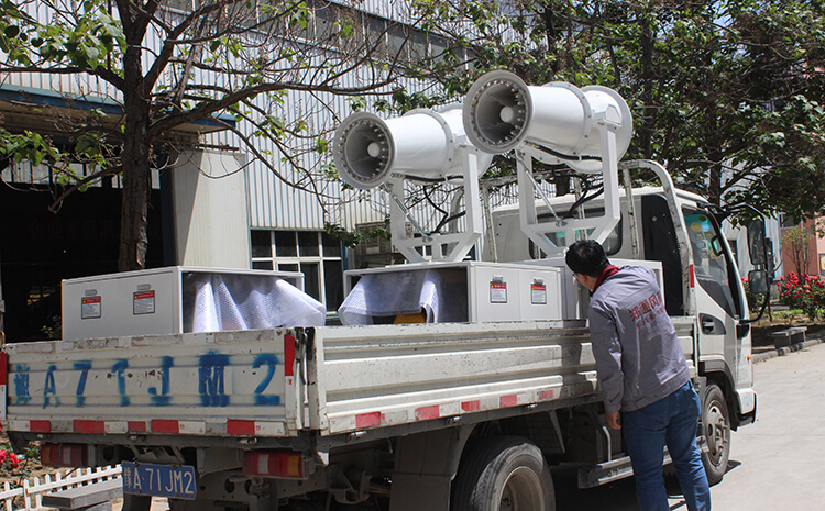 关于30米雾炮机使用要求是什么？该如何操作？