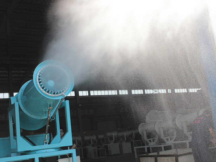 快看！这台雾炮粉尘治理效果有点牛！