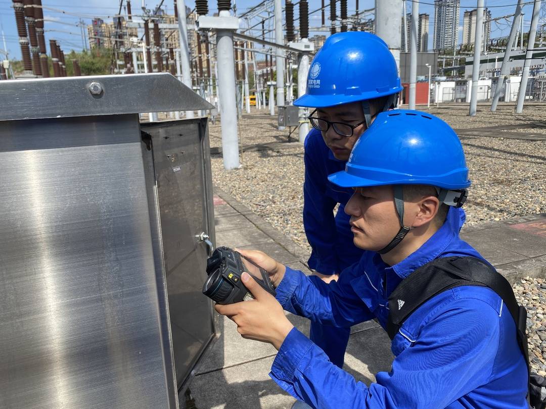 高温天气雾炮机为变压器冲凉降温